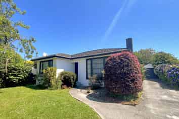 2 Hendon Place , West End