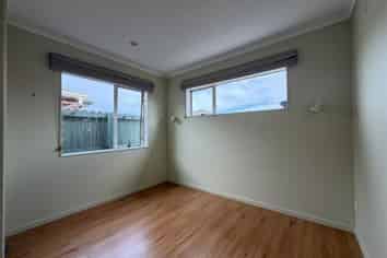 11 Jeffs Road, Flat Bush