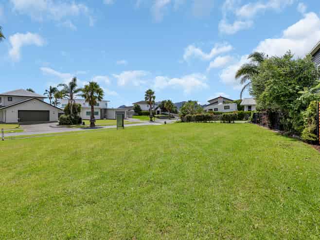 106 Barbados Way, One Tree Point