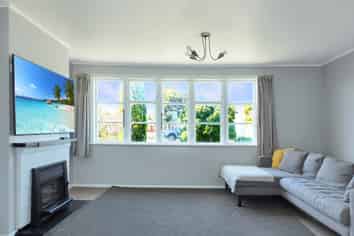 8 Johnston Street, Foxton