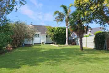 8 Johnston Street, Foxton