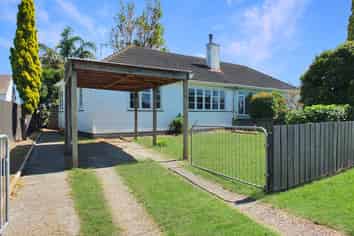 8 Johnston Street, Foxton