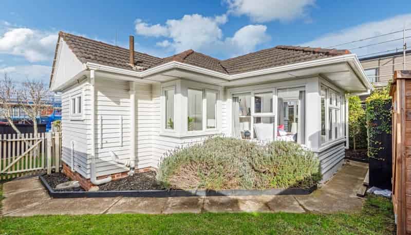 30 Ngataringa Road, Devonport