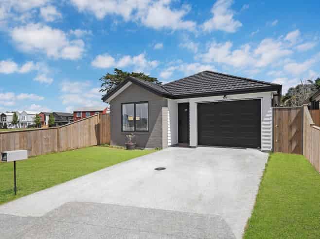 61 Rorotu Avenue, Karaka