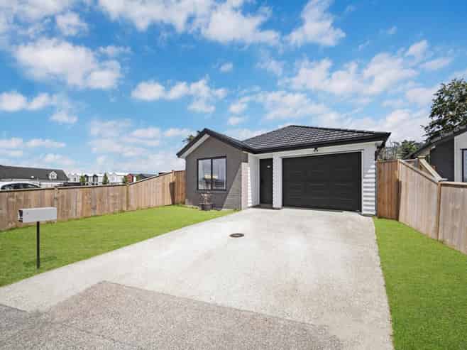 61 Rorotu Avenue, Karaka