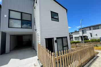 2A Paina Crescent, Massey