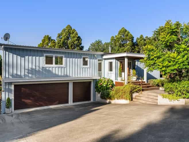 18 Kopiko Road, Titirangi