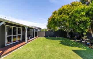 605 Maddison Street, Akina