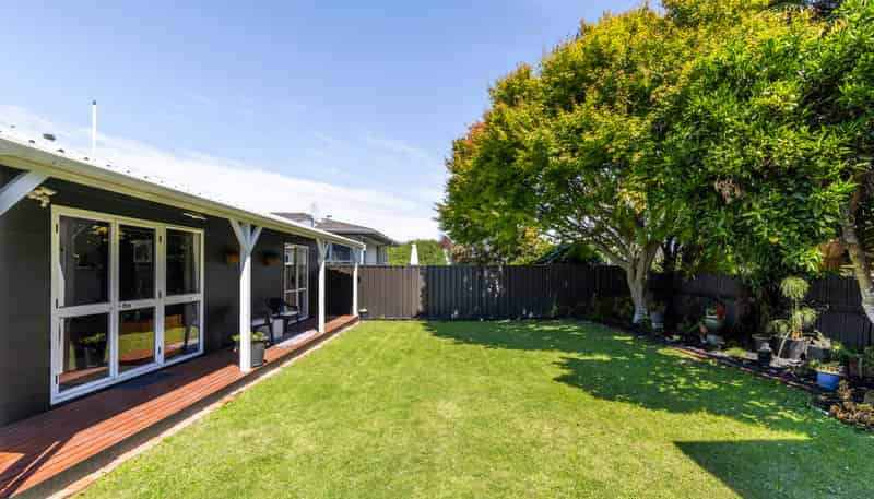 605 Maddison Street, Akina