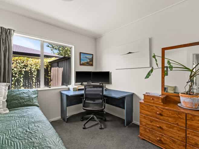 605 Maddison Street, Akina