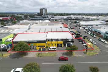 Split Risk Corner Gem