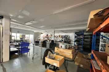 Split Risk Corner Gem