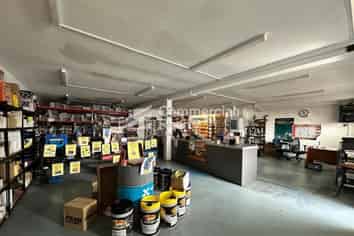 Split Risk Corner Gem