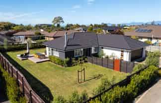 28 Les Wakefield Road, Mapua