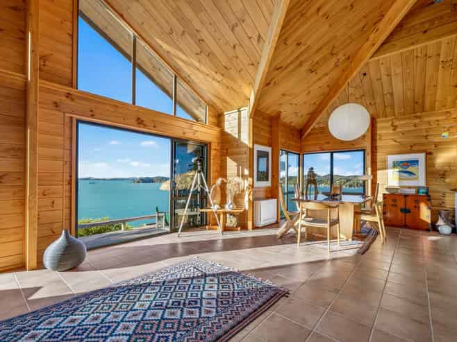  Gilbert Mair Rise, Russell