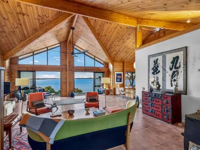  Gilbert Mair Rise, Russell