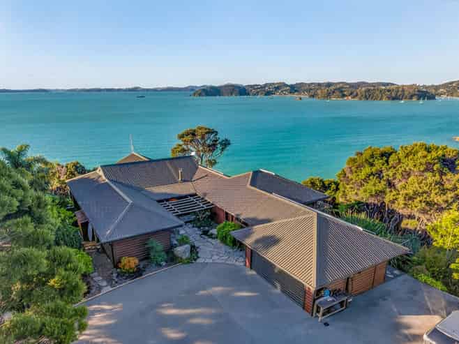  Gilbert Mair Rise, Russell