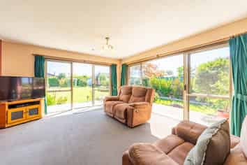 62 Poplar Street, Gleniti