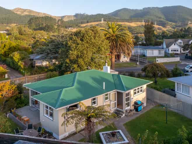 4 Brazier Grove, Paraparaumu