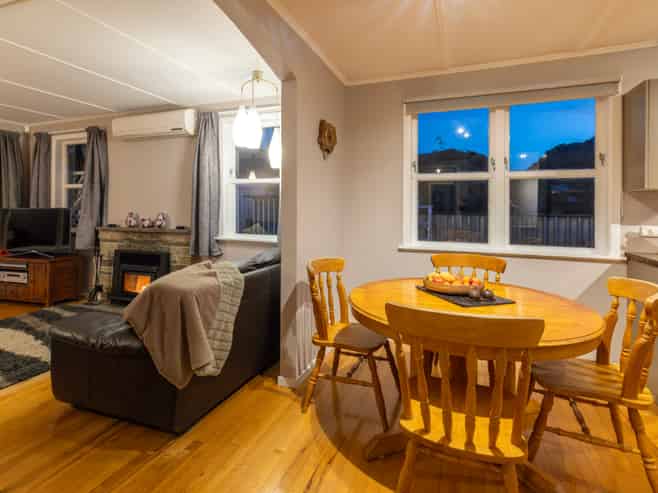 4 Brazier Grove, Paraparaumu