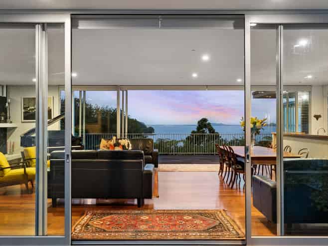 730A South Titirangi Road, Titirangi