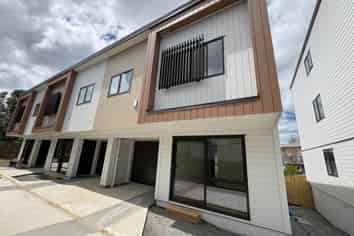 6/8 Grove Lane, Pakuranga