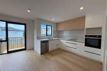 6/8 Grove Lane, Pakuranga