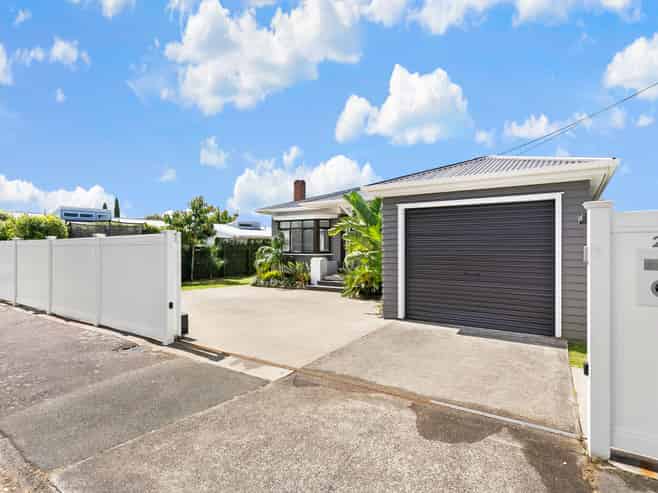 23 Oakley Avenue, Waterview