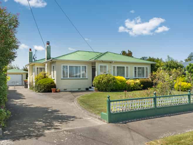 6 Weka Place, Masterton