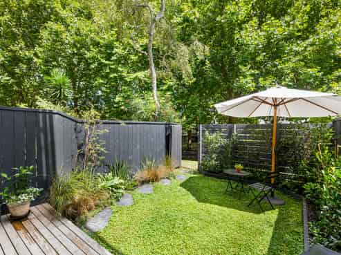 2/145 Howe Street, Freemans Bay