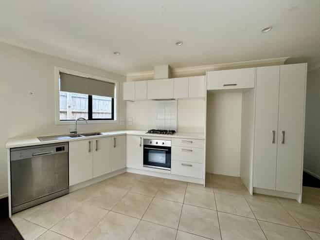 83e Norrie Street, Bader