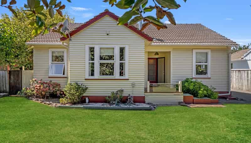 105  Anzac Parade, Whanganui East