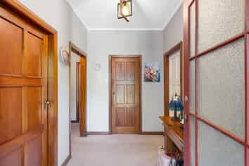 105  Anzac Parade, Whanganui East