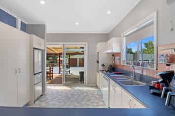 105  Anzac Parade, Whanganui East