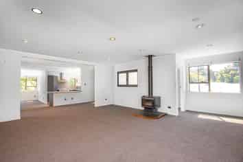 3 Peterhouse Street, Tawa