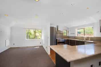3 Peterhouse Street, Tawa