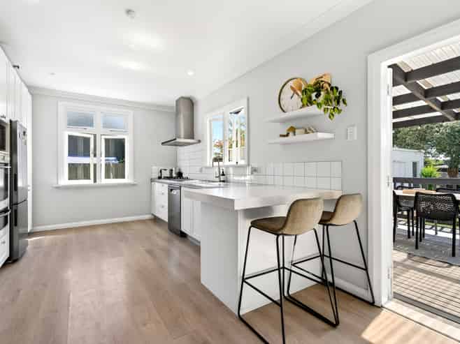 10 College Street, Masterton