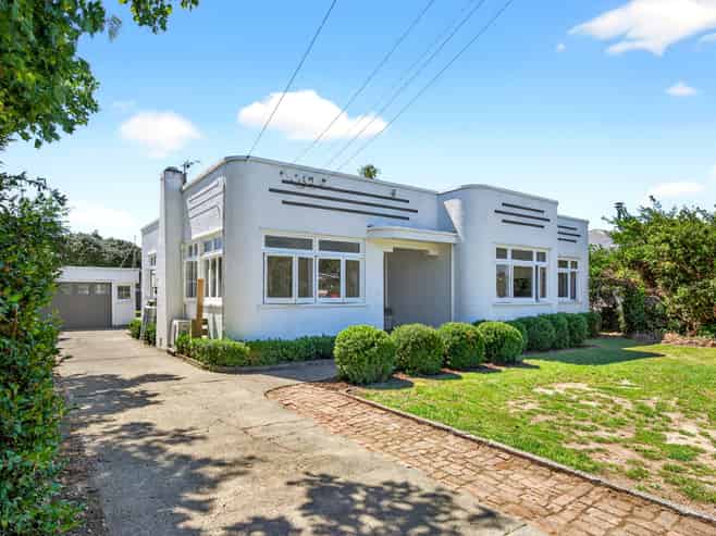 10 College Street, Masterton