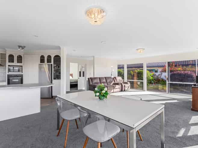 19 Phoenix Heights, Mount Maunganui