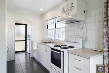 2/15 Jellicoe Road, Manurewa