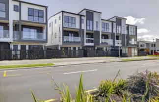 3/10 Scott Road, Hobsonville
