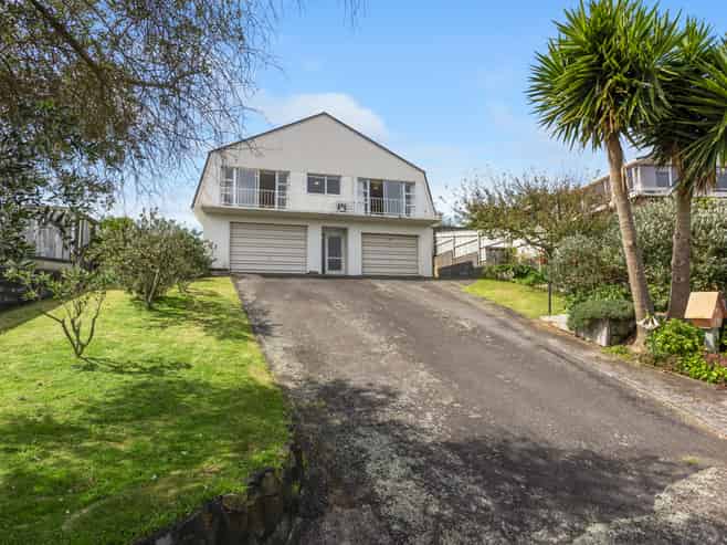 30 Crownhill Street, Spotswood