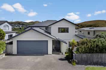 15 Nether Green Crescent, Johnsonville
