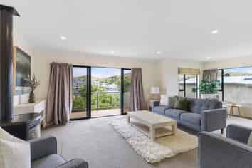 15 Nether Green Crescent, Johnsonville