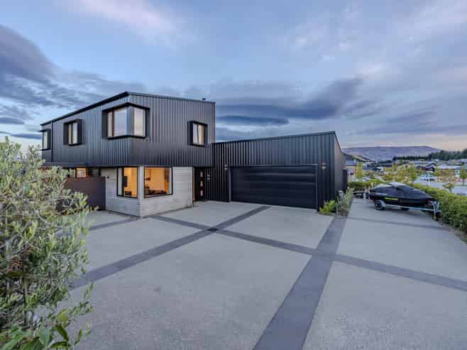 14 Riverslea Road, Wanaka