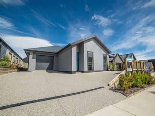 101 and 101A Jack Hanley Drive, Jacks Point