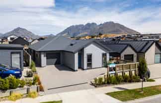 101 and 101A Jack Hanley Drive, Jacks Point