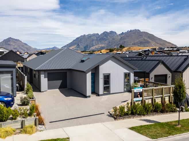 101 and 101A Jack Hanley Drive, Jacks Point