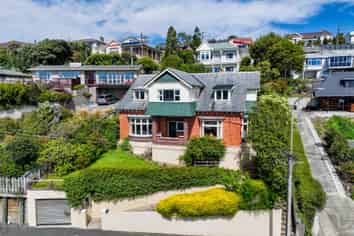 50 Easther Crescent, KEW