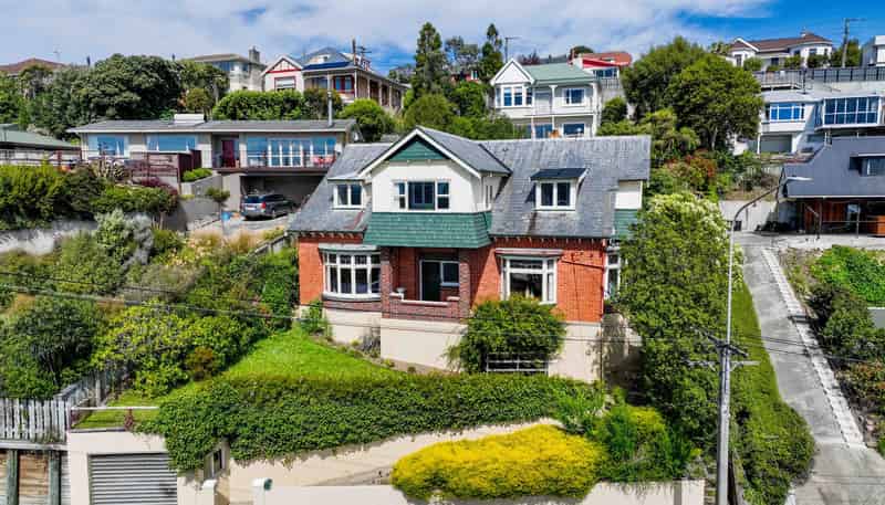 50 Easther Crescent, KEW